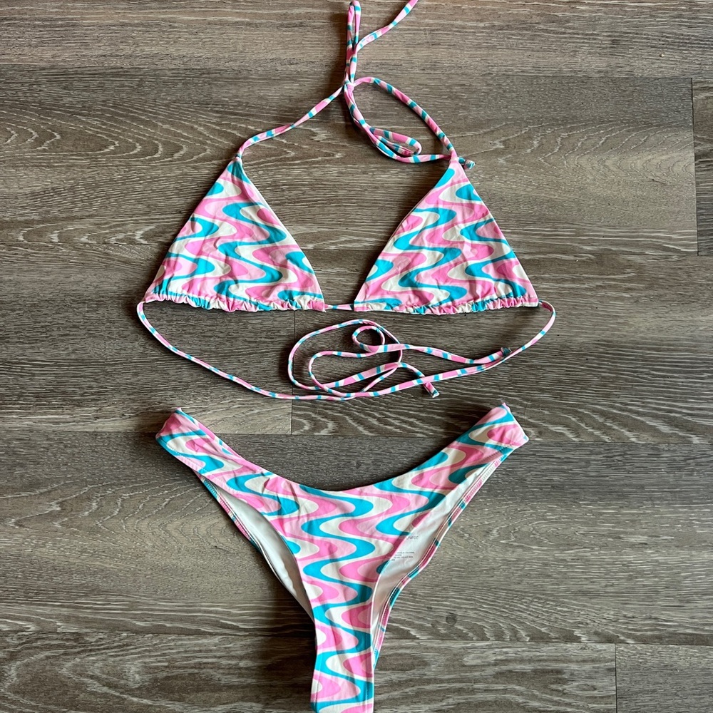 Frankies Bikinis groovy pattern swimsuit
